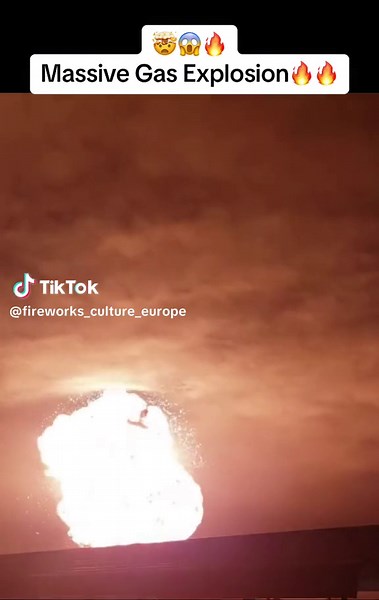 Simulation of a Gas Explosion #fireball #crazy #fireworks #4thofjuly #feuerwerk #vuurwerk #fuegogaming #foryou