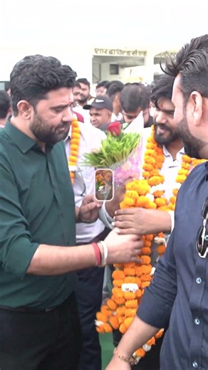 Students का ऐसा प्यार देखकर भावुक हो जाएंगे | Anand Sir की Grand Entry | भव्य स्वागत 🔥