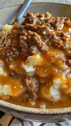 I've eaten this meal so many times, but NEVER this delicious. At least 7-8 people asked for this recipe at potluck (including me). I followed the recipe step by step, and now I have a husband who won't eat anything other than this deliciousness! The same goes for my teenage boy. Try this recipe and tell me how it turns out! | Savory Splash