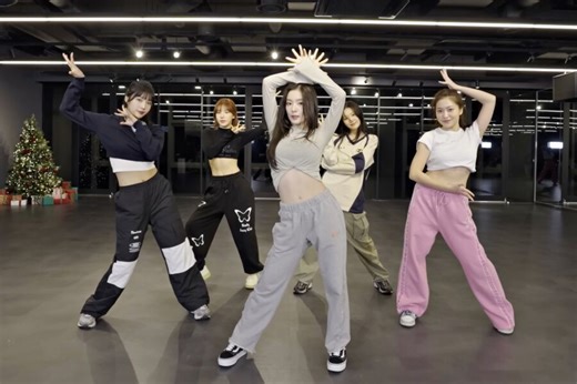 Watch: Red Velvet Captivates With Their Moves In "Birthday" Dance Practice Video | Soompi