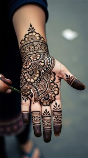 Indian Mehandi women Gairl #art #henna #mehandibysoniparwaiz #mehndi #sekhon #video #deginer