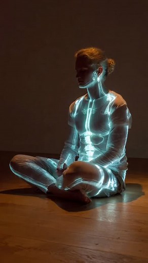 El escaneo corporal es una técnica de Mindfulness que se se utiliza para estar en presencia y atento/a a cada parte del cuerpo. Sentir sus tensiones, temperatura, cargas, y agradecerles por soportar nuestro día a día. Meditar con esta práctica nos hace conscientes de cada segmento y nos permite observarnos. #mindfulness #meditacion #atencionplena #bienestar #calma #estrés #respiraciónconsciente #escaneocorporal | nfactivamente | Facebook