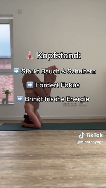 Kopfstand ist mehr als Show. Er stärkt dich von innen, bringt Klarheit in den Kopf und aktiviert dein ganzes System. Perfekt für Frauen, die sich stark UND ruhig fühlen wollen. #Kopfstand #YogaFürFrauen #Sirsasana #YogaRoutine