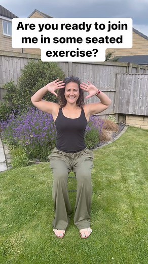 20K views · 700 reactions | Here we have 4 seated exercises that will help strengthen your core, hips and knees  1. Twist and crunch, 2. Crunches 3. Tap forward 4. Side tap #exercisemotivation #seatedworkout #seatexercise #movementismedicine #motivationtomove #chairworkout #healthconditions | Active Rainbow with Sophie | Facebook