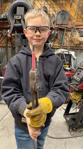 Titus forging a tenon with a guillotine tool. This is one of the last pieces of our level 1 curriculum! Once forged to size here he will use his monkey tool to clean up the shoulders, and forge a second tenon on the other end. With tenons on both sides it will be forged into a U shape and riveted onto a plate completing the keep for his gate latch! Ready to take your blacksmithing to the next level? Come take a class and see what we can make together- https://fireironforge.com/classes #fireironf