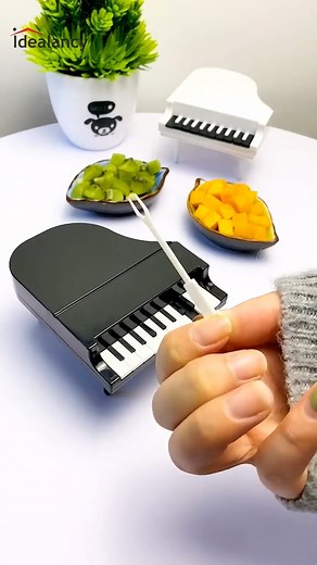 Add a musical touch to your dining experience with our Creative Piano Fruit Fork! 🎹🍇 These whimsical forks bring a playful and stylish element to your table setting. To place an order ► https://bit.ly/3p4PnBM #FruitFork #CreativeDesign #PianoTheme #TableDecor #DiningInStyle #WhimsicalUtensils #PlayfulDining #UniqueFlatware #KitchenAccessories #StylishDining #idealancy | Idealancy