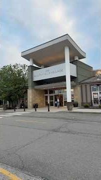 Saturday night at South Hills Village Mall