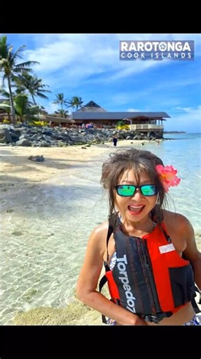 Beach DREAM Rarotonga vs Tamarind Which? Rarotongan Cook islands #raro #travel #islandlife #food