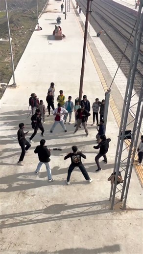 सोनमा के नथुनिया गे 😘#viralvideo #khagaria #bihar #gunjansingh #bhojpurisong #viraldance #public 💞