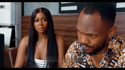 Comment Un jeune milliardaire tombe éperdument amoureux d’une simple serveuse qu’il pensait, au début, se jouer de ses sentiments. | V P R X