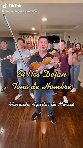 Canta “Si Nos Dejan” con nosotros! 🎤🎵😎 #mariachikaraoke #cantaconmigo #dueto #sinosdejan #mariachiaguilasdemexico #mexicantiktok #musicamexicana🇲🇽 #karaoke #josealfredojimenez #duetthis