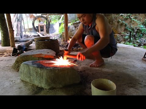 PRIMITIVE IRONWORK: Primitive blacksmiths forge tools from iron - Ep.150