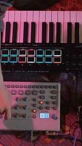 25 reactions | @abstract.lens and a M-Audio Oxygen Pro 25 help tame the bleeps and bloops.  #maudio #synth #oxygenpro25 #keyboard #keyboards #synthesizer #bleepbloop #oxygen #oxygenproseries #fun #create | M-Audio | Facebook