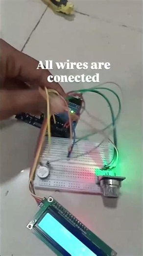 AIR QUALITY SENSOR WITH ARDUINO 💻#arduino#airsensorarduino‪@electronicswitharduino‬