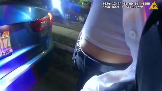 Woman Claims It’s Illegal for Police to Check Her License Plate, It Backfires Fast.Part (2/2)