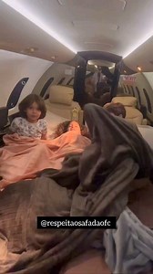 2.5K views · 10K reactions | O brilho sumindo, quando diz não pro chocolate  Dom Dom não existe!  #vaisafadao #respeitaosafadaofc #wesleysafadao #reelsinstagram #Dom #yhudy #ysis | Fã Clube Respeita o Safadão | Facebook