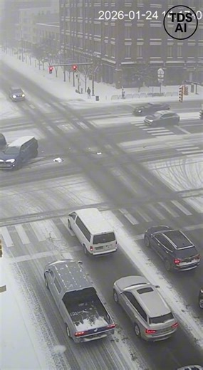 Traffic Cameras Capture Slippery Standstill at Pennsylvania Intersection During Snowstorm PENNSYLVANIA — Traffic camera footage shows a normally routine intersection turning into a slow-motion challenge as snowfall and icy conditions made stopping optional and turning highly optimistic. Vehicles were seen cautiously approaching the intersection before gently sliding, drifting, and occasionally bumping into one another at low speeds. Authorities reported that road crews were actively treating nea