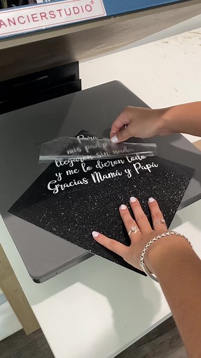 Did you know?? That HTV can be used on Cardstock😅 it makes my life so much easier when making grad caps because I don’t have to worry about the lettering coming off when using adhesive vinyl☺️ #mgmcreations #parati #fyp #foryou #graduation #gradcap #gradcaptopper #mexicanowned #latinaowned #latinaownedbusiness #latinagrad #firstgengrad #gradcapdesign #cricuttips #cricuthacks #floresdepapel