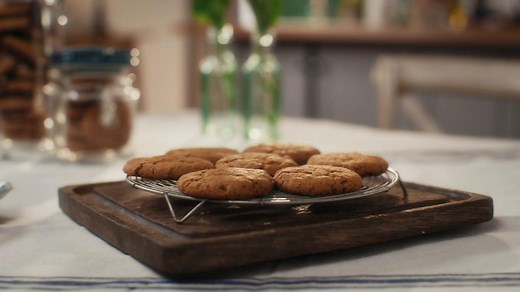 Mary Berry's crunchy yet chewy ginger biscuits