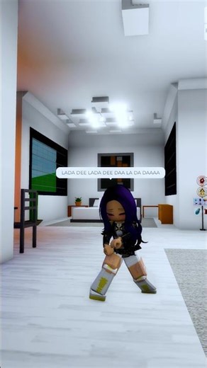 DANCING IN THE MIRROR Rumi Edition😍#roblox #shorts #robloxshorts