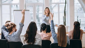 'Ice Breaking': Pengertian, Manfaat, dan Contohnya