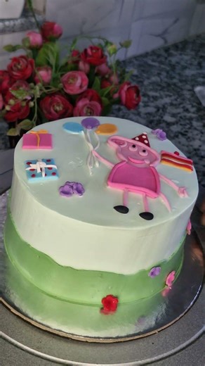 peppa pig theme cake /simple and easy decoration 🎂❤️ #shortsfeed #shortsvideo #shortsviral #viral