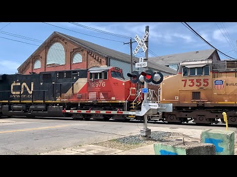 Trains At The CSX & Norfolk Southern Interchange, Gate Runners Included With Big Trains In Big City!