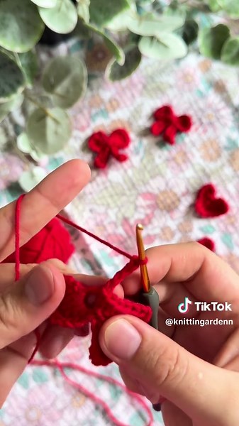 Tiny Crochet Bow Tutorial for Beginners