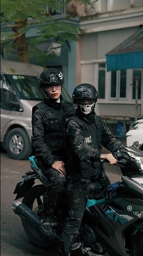 The suspect meets SWAT | Oppa Huy