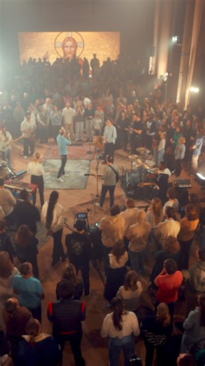 30K views · 1.2K reactions | Découvrez le chant ici https://youtu.be/eXc6isyEKsw?si=rfHh3j3LEGCax0Lt | Glorious | Facebook