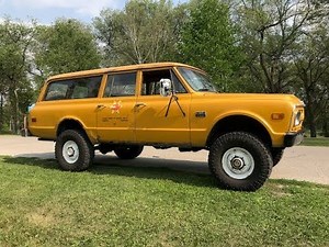 1971 GMC Suburban