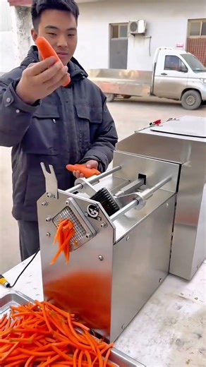 Automatic Carrot Cutting Machine Producing Uniform Strips for Food Processing