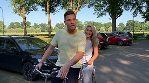 Eloy de Jong nimmt uns mit auf dem "Fiets" durch Utrecht!🇳🇱🚲 Wir sind total begeistert und freuen uns auf das TV-Special, diesen Sonntag, 20:15 Uhr auf Deutsches Musik Fernsehen!💙 Jetzt das neue Album unseres Lieblingsholländers nach Hause holen👉 https://www.shop24direct.de/produkt/eloy-de-jong-2087440?by=OxS24dDachFbAktionEloydeJongAlbum | Schlager für alle