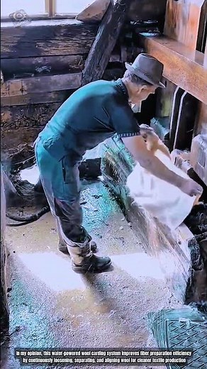 Water-Powered Wool Carding : How Wooden Hammers Align Natural Fibers