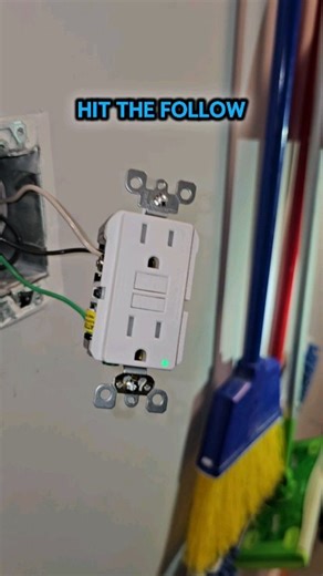 mechanicallyincleyend on Instagram: "How to remember where the wires go on a receptacle #handyman #electrician"