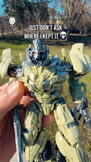 Don't ask bro where he kept it 😳 #transformers #actionfigures #toys