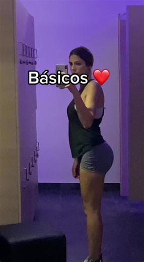 Basic Strength Training Exercises in the Gym