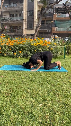 Transition Splits tripod headstand ➡️ wide legged forward fold.. Also this is my first Tripod headstand in open air..everyday you have to do something which scared you..small steps towards this makes big difference. So what is the one thing you done/going to do today out if your comfort zone? Tell me in comments 📌Follow @theyogish for more #transitionreels #headstand #forwardfold #yogawithyogish #yogishbyishu | YogIsh by Ishu