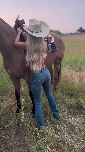 Taylor Breesey (@taybreesey)’s videos with original sound - Jerry’s Middle Finger