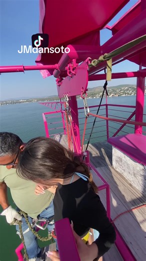 Bungy Jumping en Tequesquitengo: Adrenalina y Emoción