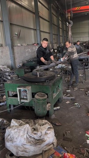 Cold bending process of 80 mm diameter round steel