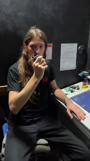 Kirmes Ansage im Berlin Dungeon mit Freefall Tower