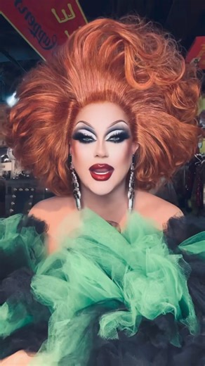 Each week, Shannel is taking you room by room in his award winning Christmas home. Watch for BTS tips and tricks and re-discover his hard work right from his own voice. | Shannel