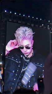 82K views · 8.7K reactions | [Concert ATSH, 28.09.2024] Oh Dopamine em đã gục chưa??? Dương Domic xoay mic mà tui tưởng xoay mất tâm hồn tui lun á  #duongdomic #duongdomicfc #NomadMGMTVietnam #dopamine #AnhTraiSayHi #AnhTrai #AnhTraiSayHiConcert2024 #VieON #VieChannel #DatVietVAC #30NamCoMotDatViet | All for Domic - Dương Domic FC | Facebook