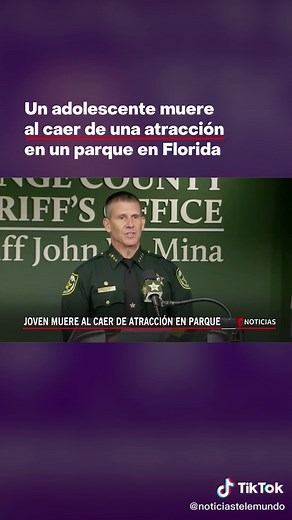 El joven de 14 años salió expulsado del #OrlandoFreeFall, atracción que simula una caída libre de 400 pies. La víctima fue llevada a un hospital, pero falleció por las heridas. #NEWS #Noticias #pt #fyp #NoticiasTelemundo #Florida #Orlando