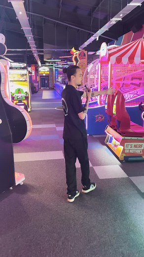 He just wanted to show you around Harpurhey, but got stitched up 😅 | Tenpin