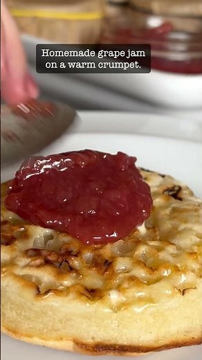 The best part of making homemade grape jam 🍇