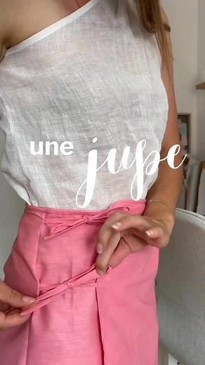 @maminette_upcycling passe derrière sa Madam 8 pour une cousette pleine d’élégance !⁠ ⁠ Elle s’est confectionné une jupe portefeuille sur mesure, parfaite pour les beaux jours ou porté avec un collant pour ce début d'automne 🧵✨⁠ ⁠ Une pièce intemporelle, à la fois chic et confortable, qui prouve qu’avec un peu de patience et une bonne machine, on peut créer sa garde-robe idéale 💛⁠ ⁠ Et vous, quelle sera votre prochaine cousette d’automne ? ⁠ ⁠ https://www.singerfrance.com/electroniques/139-mac