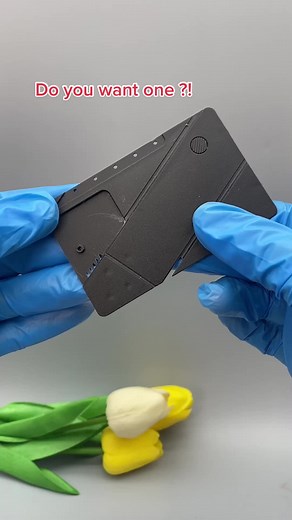 Exploring the Features of a Sleek Modern Knife