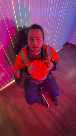 💼 ¡Mejora la seguridad y salud de tu equipo con un programa de intervención ergonómica! 🏥 Como Gerente de Ergonomía, tu objetivo es crear un entorno de trabajo saludable y seguro. Aquí te damos los pasos para estructurar un programa efectivo: ✅ Planeación Estratégica: Desarrolla una política de ergonomía clara y define la misión y visión del Departamento de Seguridad e Higiene. ✅ Análisis FODA: Realiza un análisis FODA para comprender mejor el contexto organizacional y establecer estrategias c